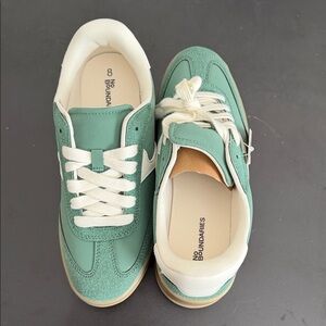 No Boundaries Teal and Cream Sneakers